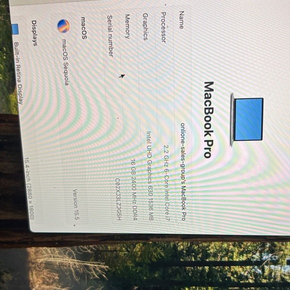 Apple MacBook Pro in Sleek Gray, Intel Core I7 - Picture 4 of 4